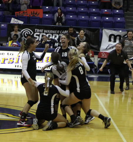 Lady Friar Volleyball Secures Third Consecutive State Title - Bishop ...