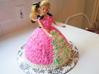 A Barbie cake for a birthday – License Images – 12356476 ❘ StockFood